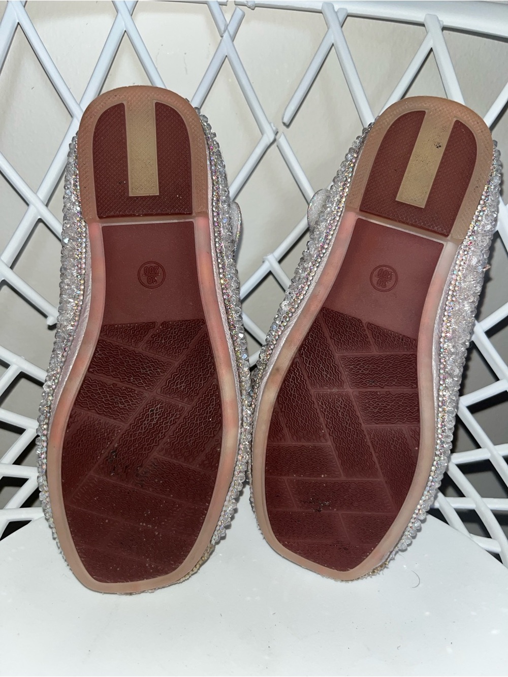 Doe A Dear Girls Sparkle Mary Jane Dress Shoes in Iridescent Silver - Picture 4 of 4